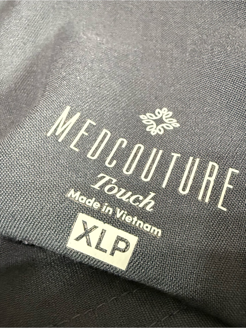 Med Couture Touch Women’s XL Gray Scrub Set Top & Jogger Pants